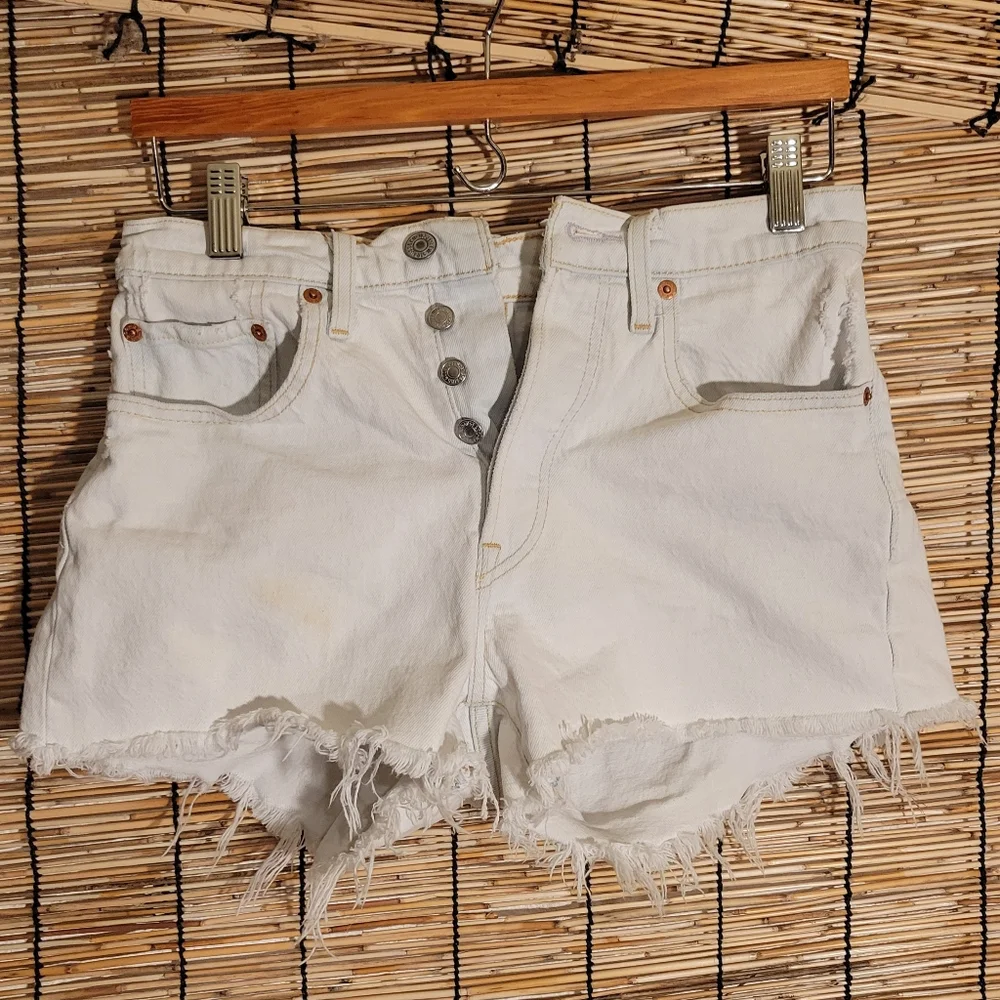 Levis 501 Button Fly Women's 26 White Cut Off Distressed Denim Shorts